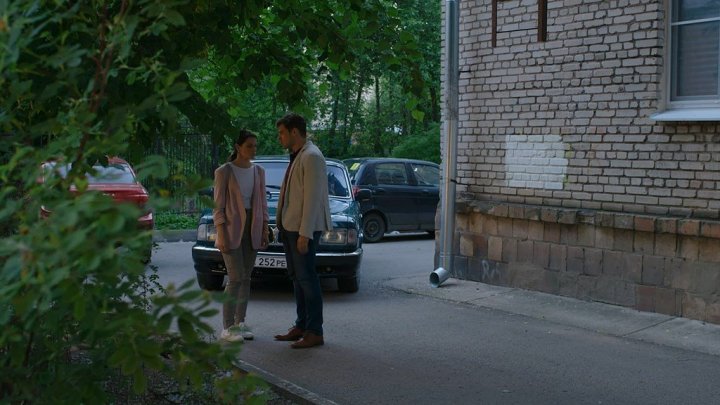 Женщина с котом и детективом (1 сезон) (2022)